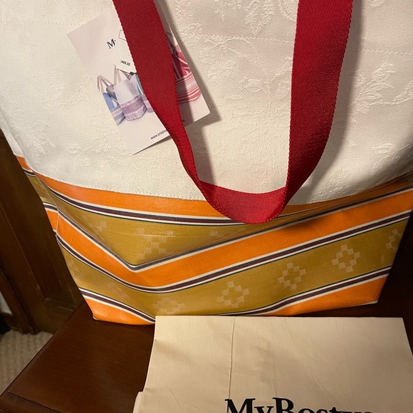 Cristina Castaner Large Tote Bag. My Bestys - Picture 6 of 8